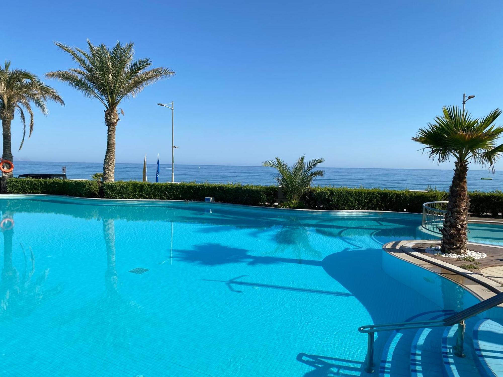 Aegean Pearl Hotell Rethymno Exteriör bild
